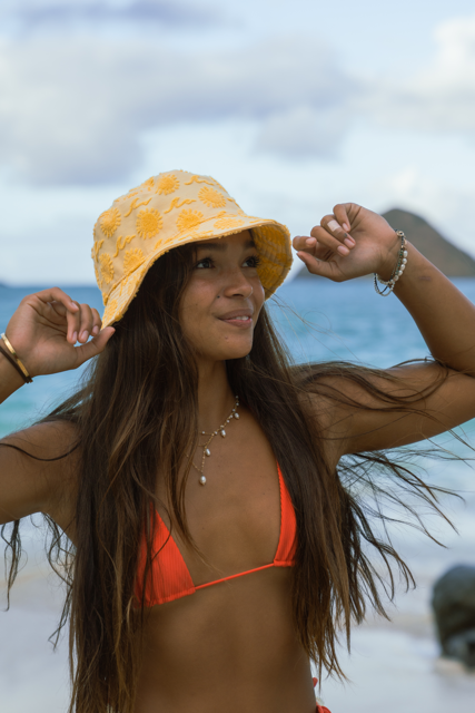 SHACK SUN & WAVE BUCKET HAT ☀️ YELLOW