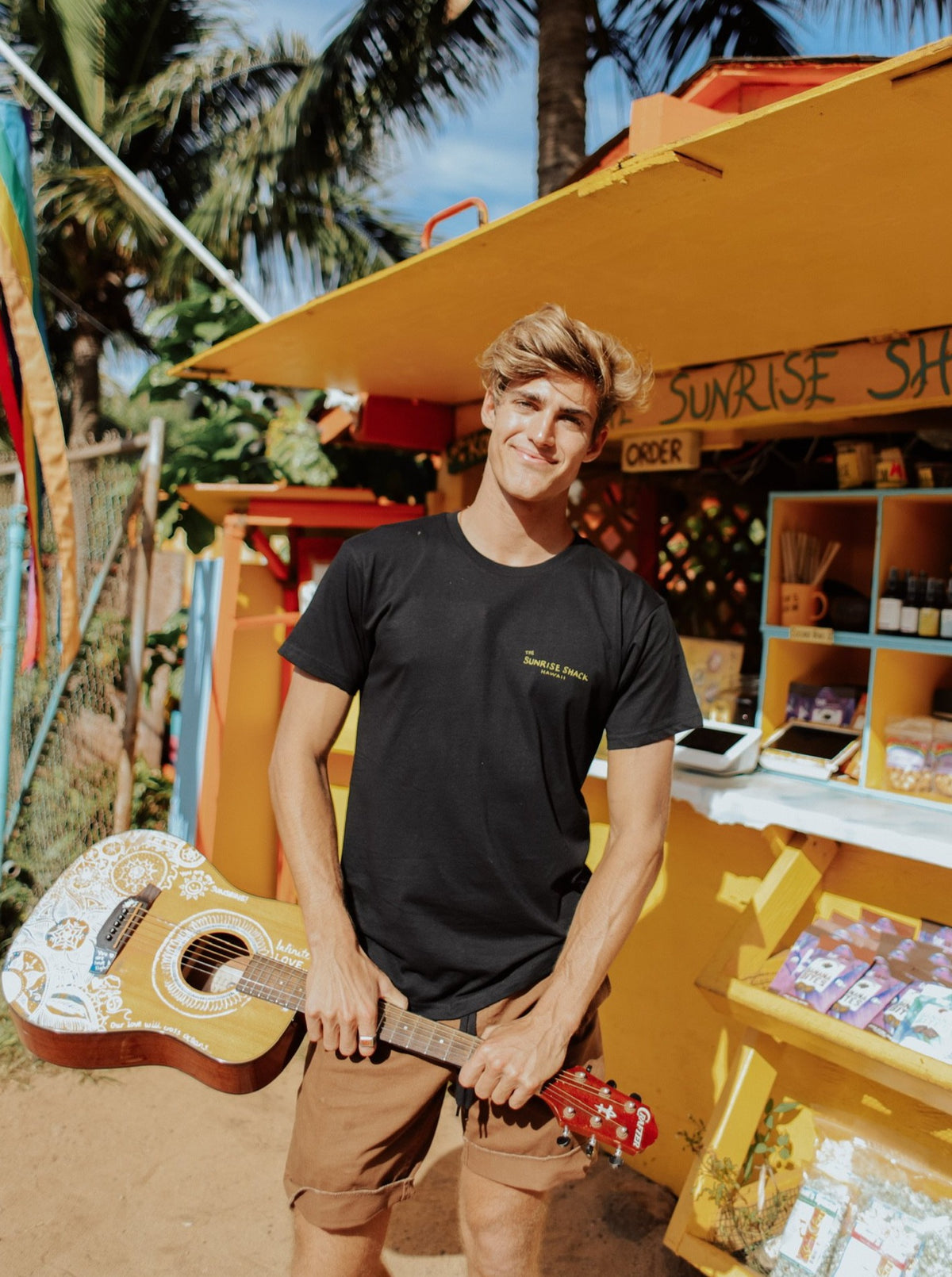 SUNRISE SHACK LOGO SHIRT - BLACK